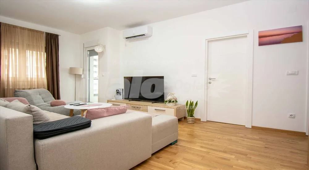 Odličan trosoban stan u Kneza Višeslava od 60m2 — 3