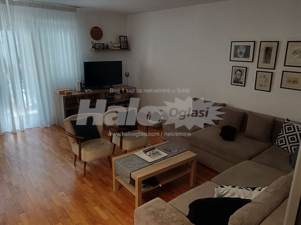 Odličan uknjižen stan na Banovom brdu — 3