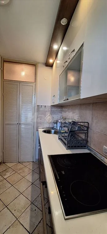 Odličan 2.0 stan, Blok 72, 63m2, adaptibilan u 2.5 — 8