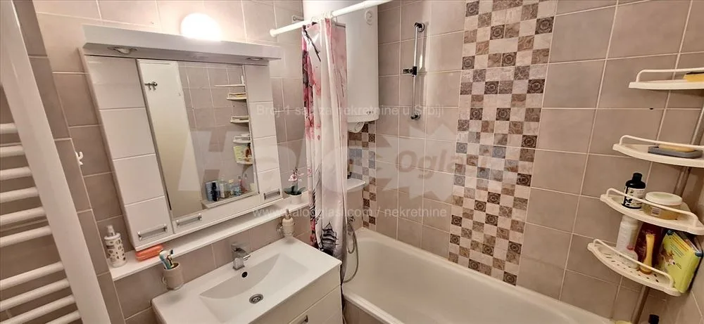 Odličan 2.0 stan, Blok 72, 63m2, adaptibilan u 2.5 — 12