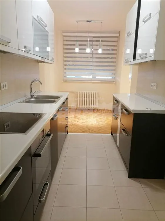 Odličan, renoviran stan na Kanarevom brdu — 7