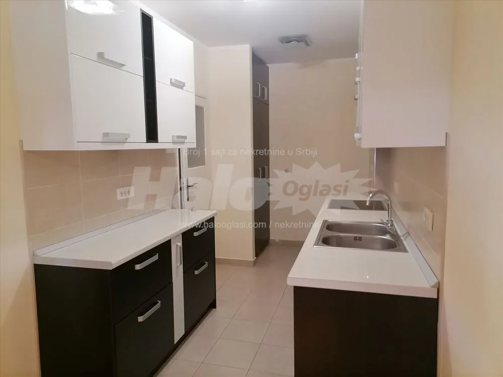 Odličan, renoviran stan na Kanarevom brdu — 9