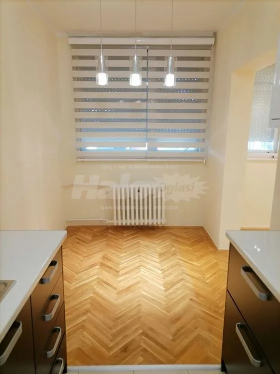 Odličan, renoviran stan na Kanarevom brdu — 11