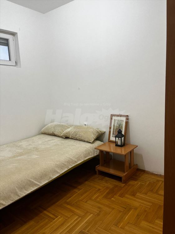 Odlican stan sa niskim rezijama — 8