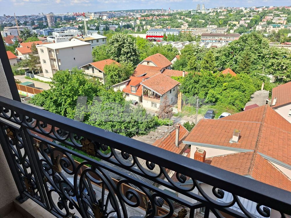 Odlican stan za izdavanje sa parking mestom — 11