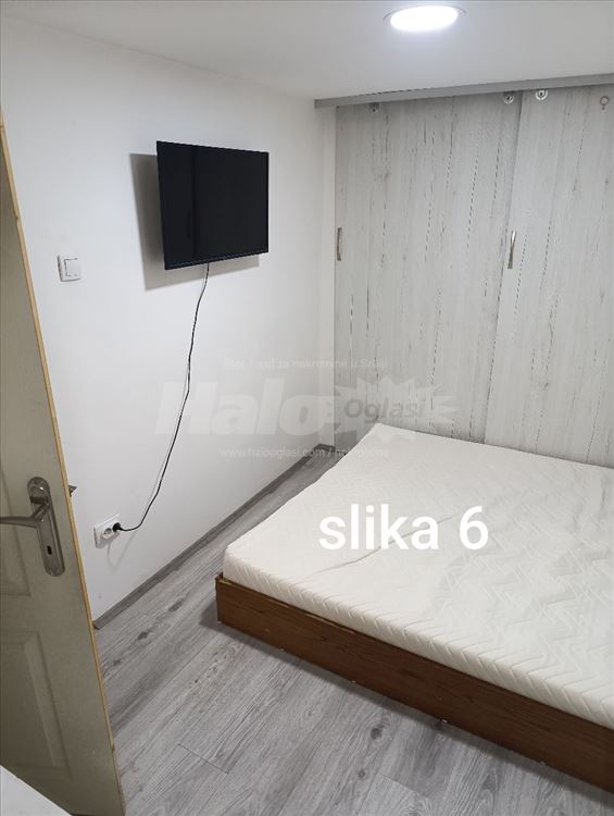 ODLICNA lokacija 40m² Zemun — 13