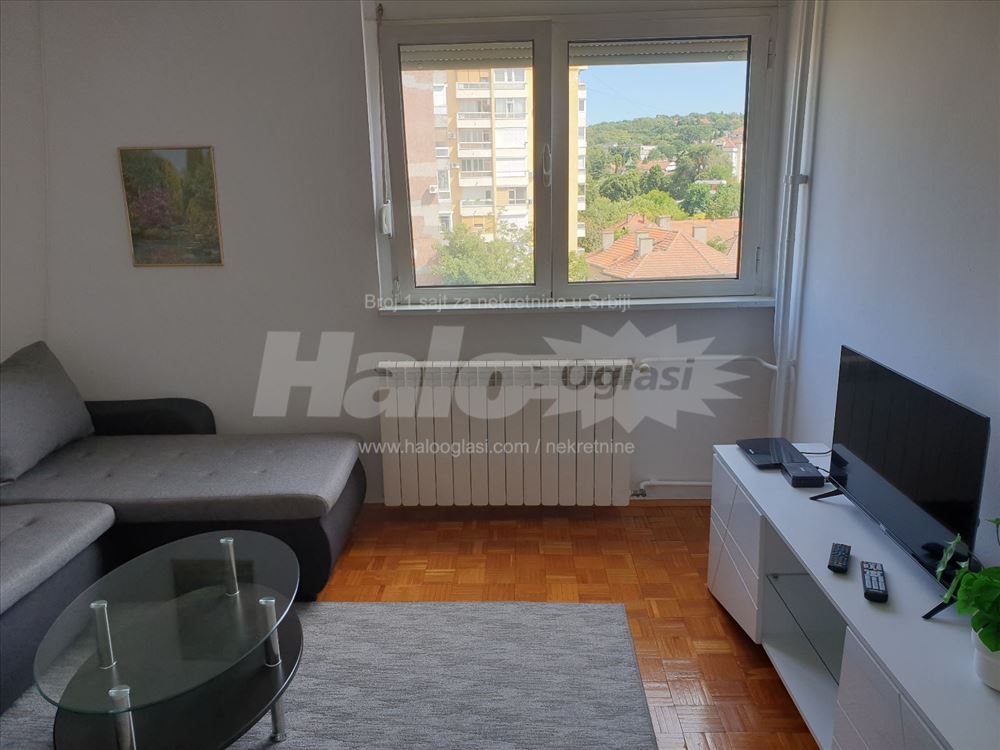 Odlicna lokacija na Banovom Brdu — 2