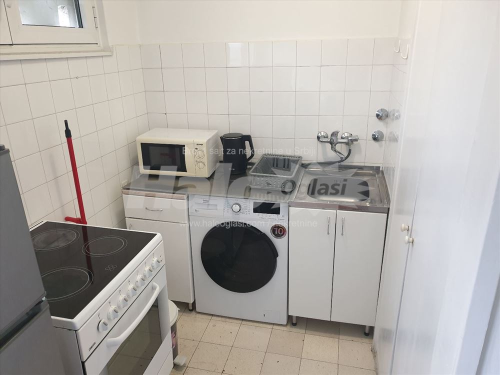 Odlicna lokacija na Banovom Brdu — 7