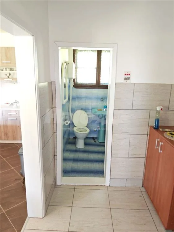 Odlična useljiva kuća 220 m2 — 5