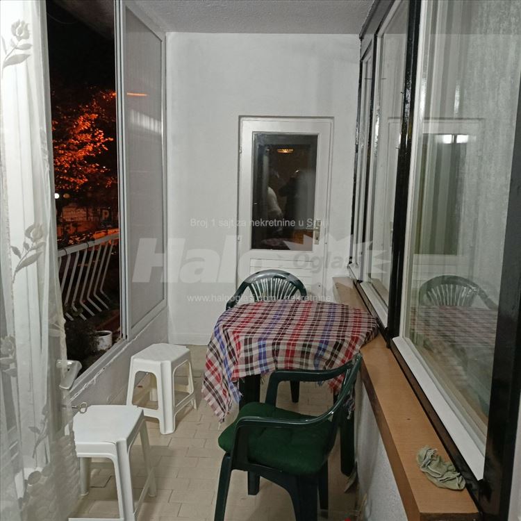 Odmah useljiv namešten stan 75m2 — 2