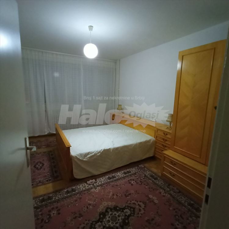 Odmah useljiv namešten stan 75m2 — 6