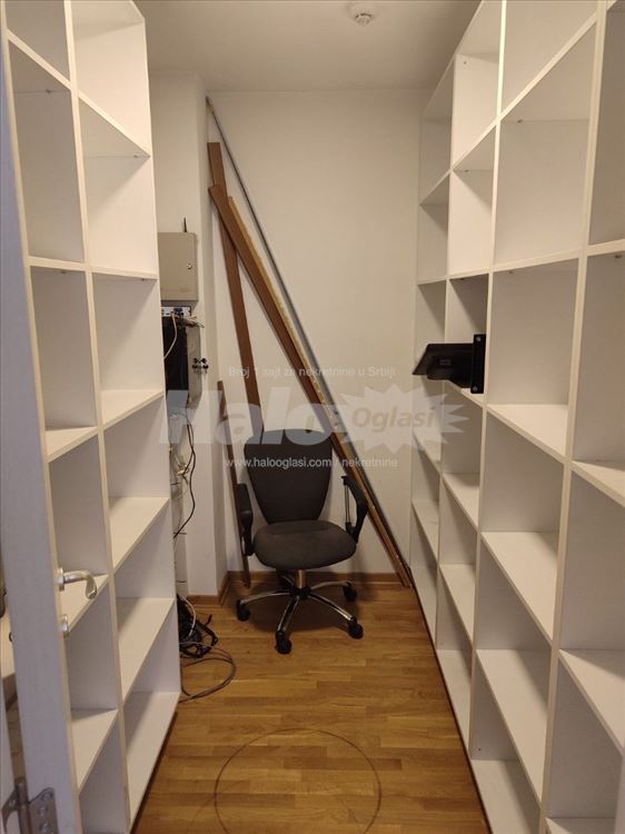 Opremljen kancelarijski prostor — 6