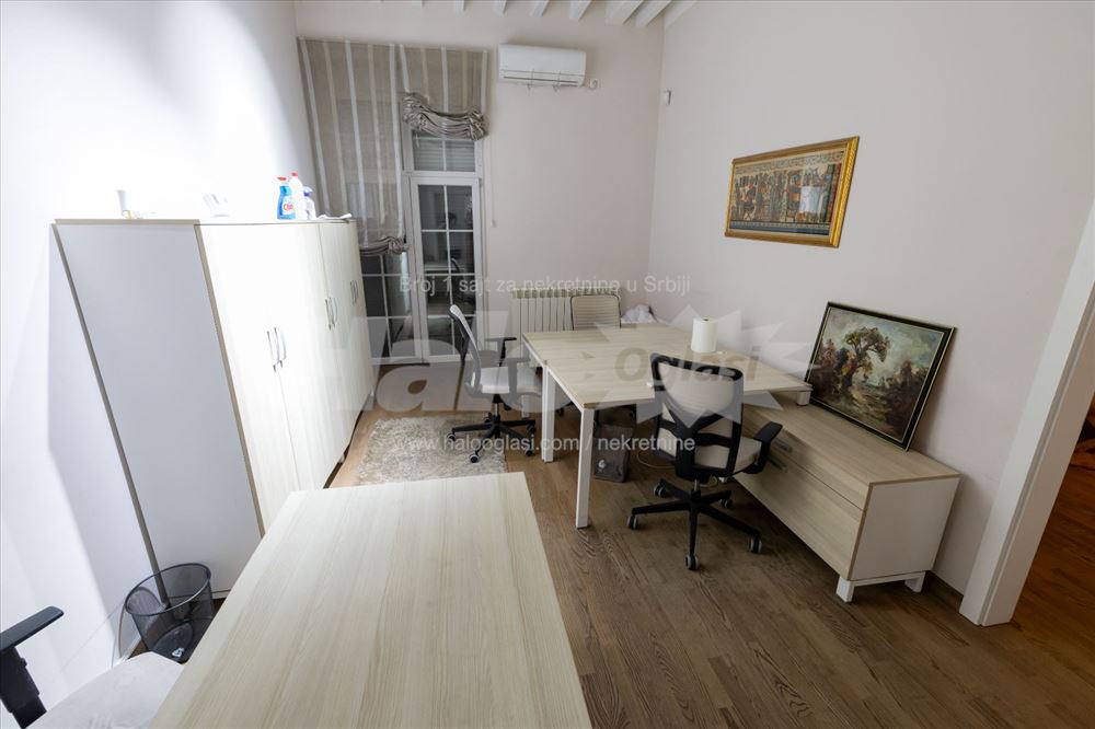 Opremljen kanc.prostor od 270 kv u centru izdajem — 10