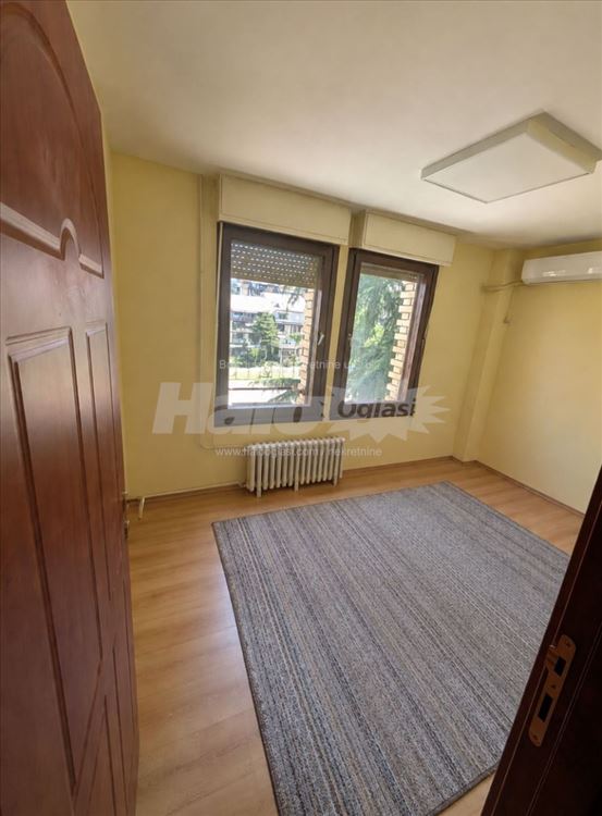 Opremljen poslovni prostor- Cerak Vinogradi — 2