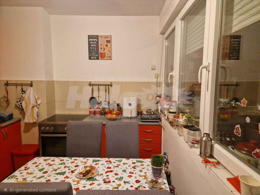 Opremljen stan u kvalitetnoj starogradnji — 14