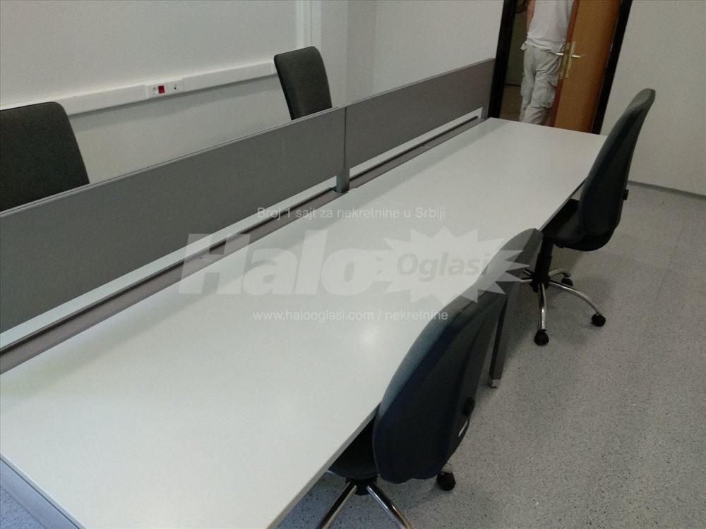 Opremljena kancelarija/Furnished office — 2