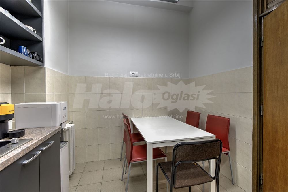 Opremljena kancelarija/Furnished office — 5