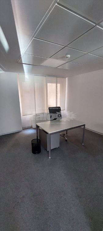 Opremljena kancelarija/Furnished office — 4