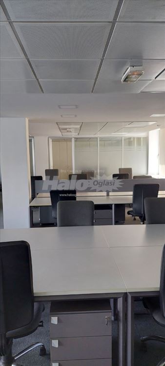 Opremljena kancelarija/Furnished office — 12