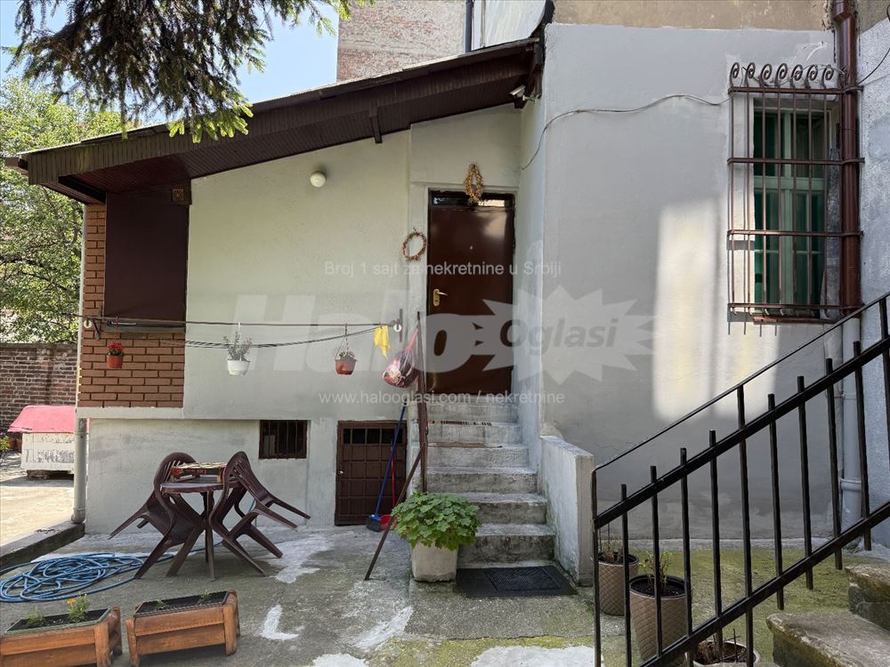 Opština Zvezdara, Vukov spomenik — 6