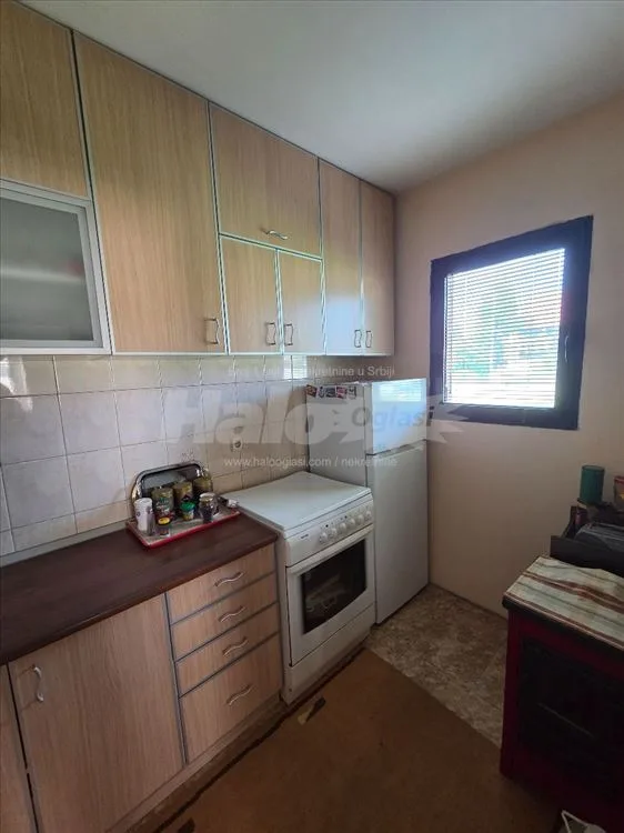 Palilila, Borča, Kuća sa uredjenim dvorištem — 8