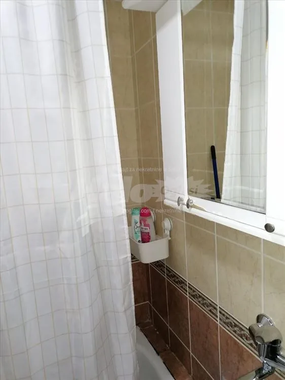 Palilula, Krnjača, Lux sa svojim parkingom — 15