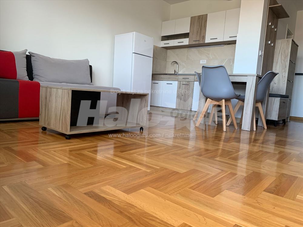 Parking - smart home - okretnica 25,27,79 - pogled — 3