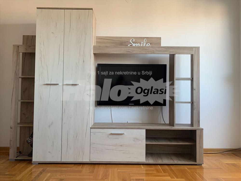 Parking - smart home - okretnica 25,27,79 - pogled — 4