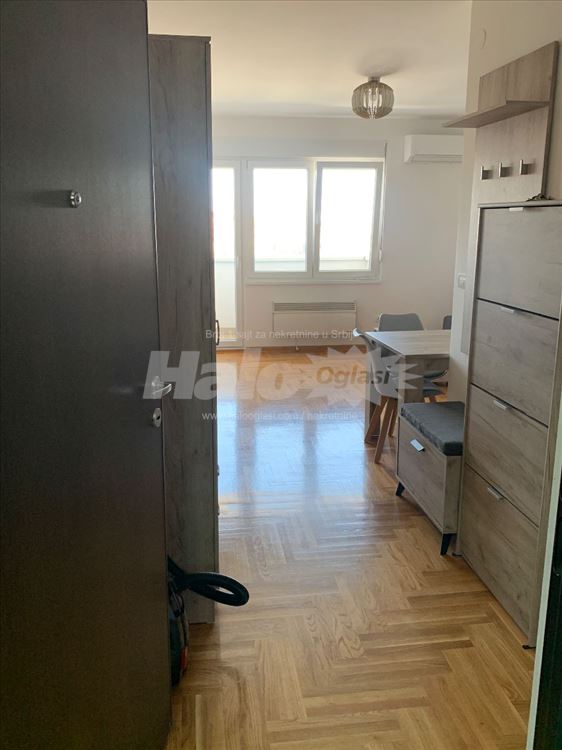 Parking - smart home - okretnica 25,27,79 - pogled — 5