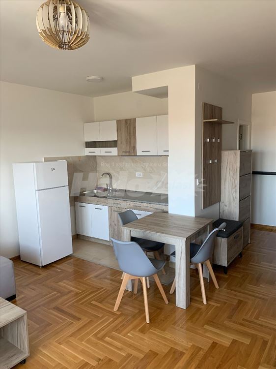 Parking - smart home - okretnica 25,27,79 - pogled — 13