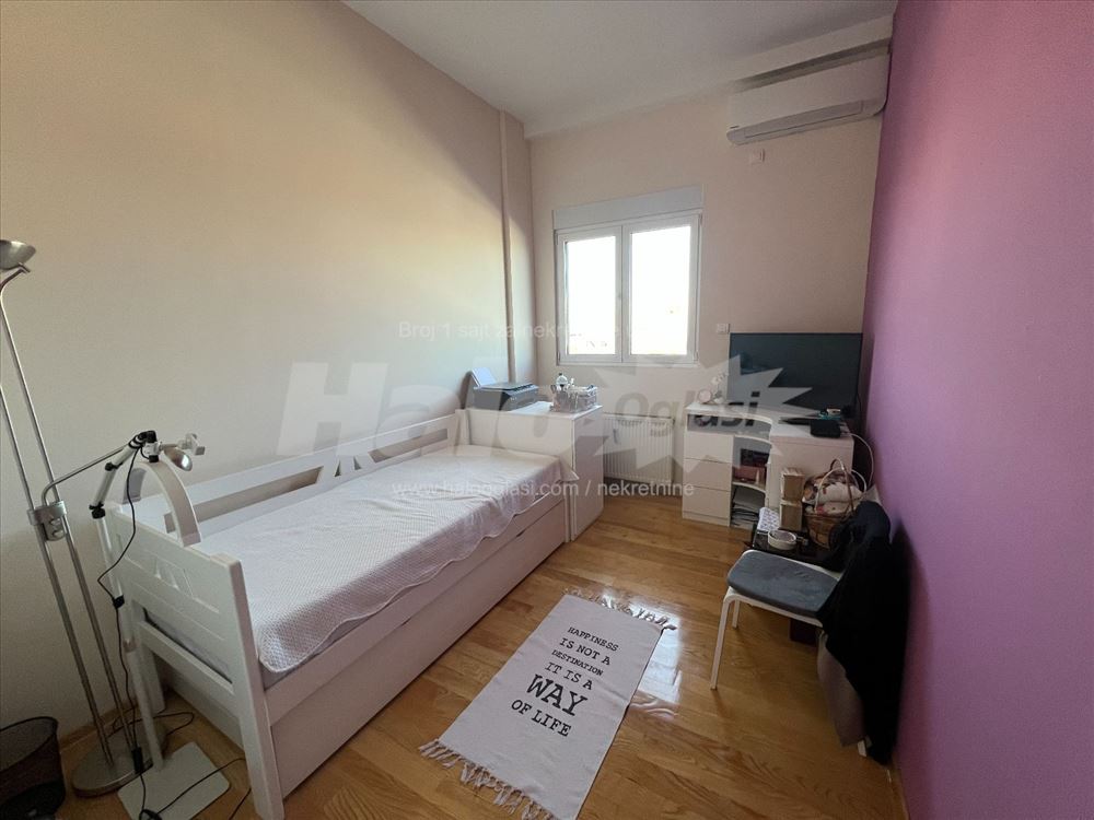 Penthaus sa pogledom na Dunav + 2 garažna mesta — 15