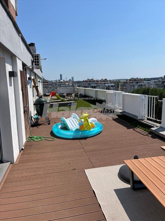 Penthouse 110+100m2 terasa, sa garažom — 2