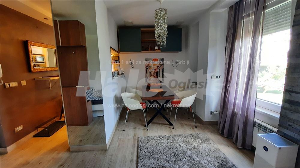 Penthouse sa terasom u centru Novog Beograda — 11
