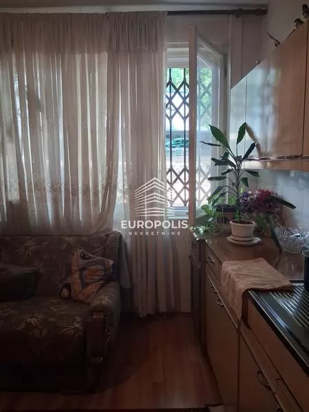 Petosoban stan na prodaju, Dr Milivoja Petrovića, 398.000€, 130m² — 3