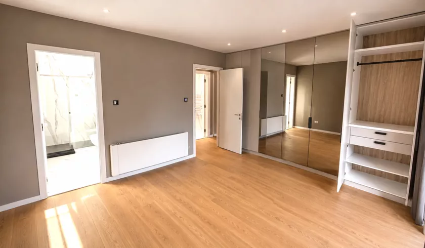 Petosoban stan na prodaju, Hadži-Melentijeva, 695.000€, 213m² — 5