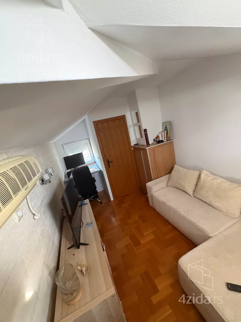 Petosoban stan na prodaju, Žike Mesarovića, 154.000€, 105m² — 2