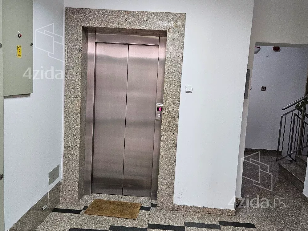 Petosoban stan za izdavanje, Ivankovačka 8, 1.750€, 136m² — 13
