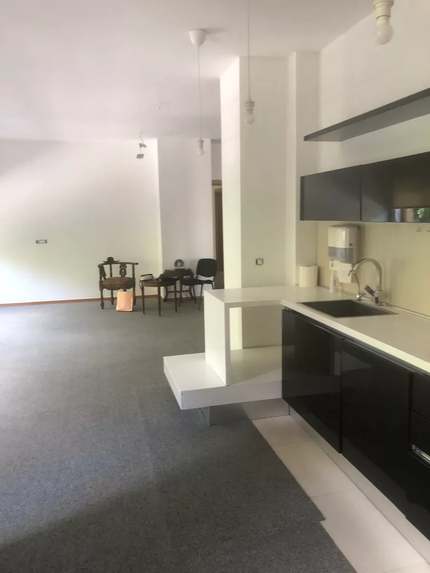 Petosoban stan za izdavanje, Velisava Vulovića 11, 1.500€, 180m² — 5