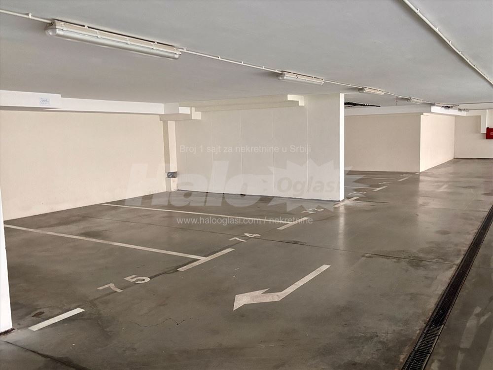 Hala Pionir novogradnja sa garazom — 15