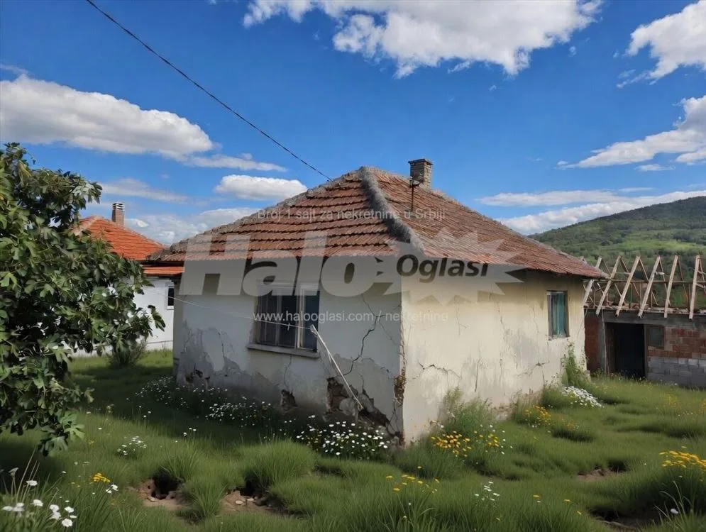 Plac sa kućom – pogled na Kosmaj – Nemenikuće — 3