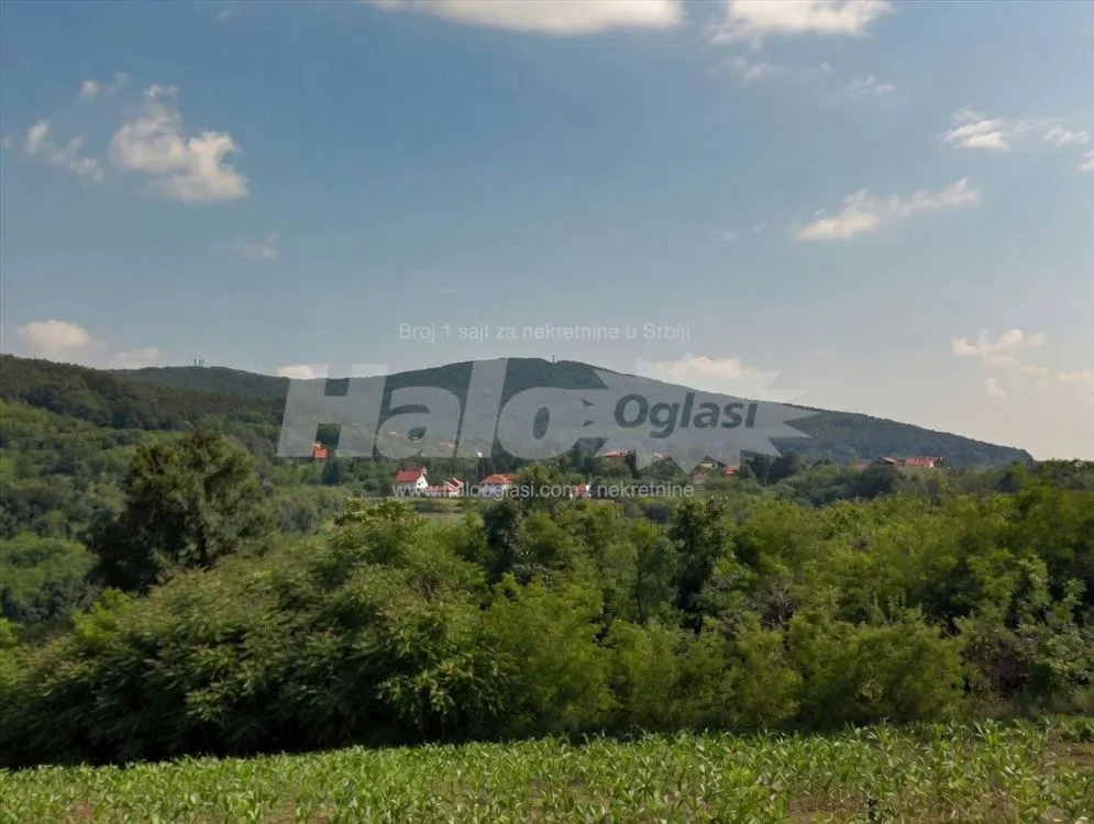Plac sa kućom – pogled na Kosmaj – Nemenikuće — 6