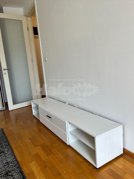 Polunamešten dvosoban stan - Belvil Blok 67 — 3