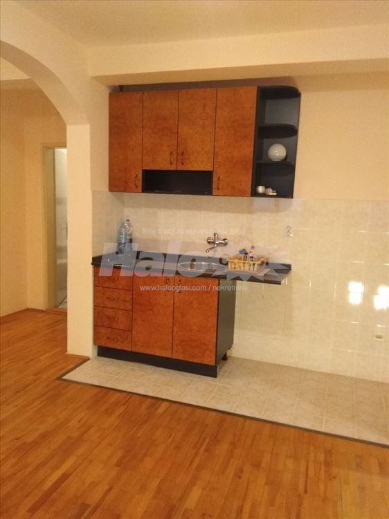Polunamešten stan 1.5 sob 35m² u Žarkovu — 4