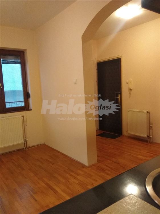 Polunamešten stan 1.5 sob 35m² u Žarkovu — 7