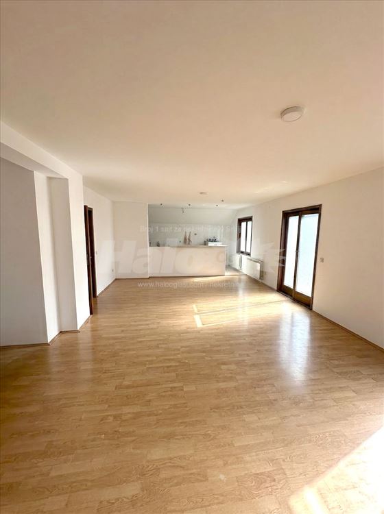 Porodičan svetao 4.0 stan 2 terase 139m² Zvezdara — 5