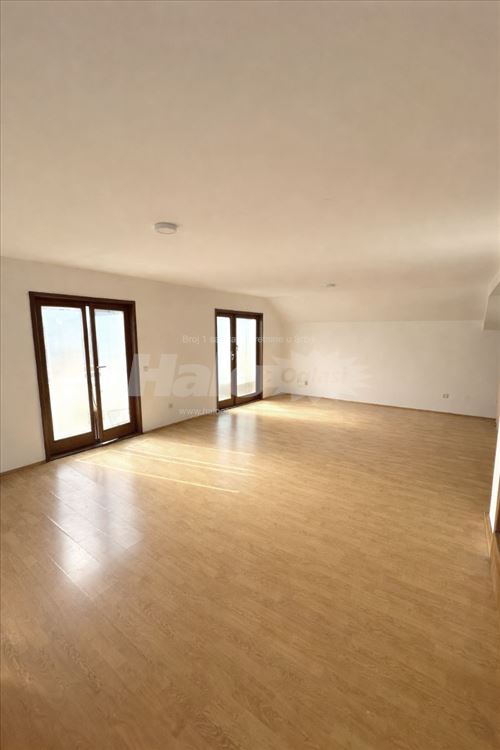Porodičan svetao 4.0 stan 2 terase 139m² Zvezdara — 8