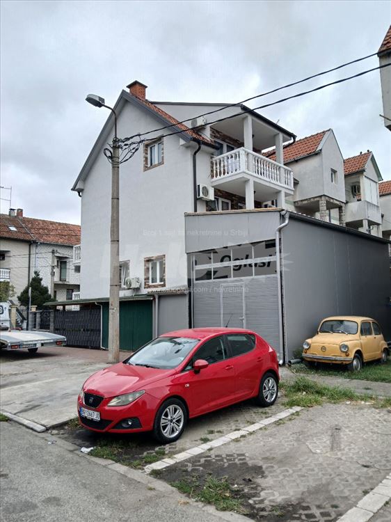 Porodicna kuća u Zemun Polju — 9
