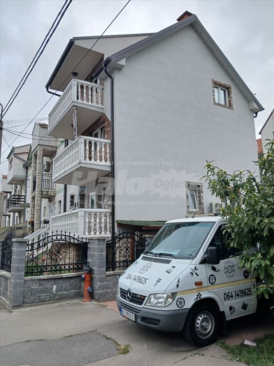 Porodicna kuća u Zemun Polju — 10