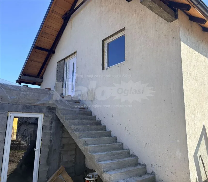 Porodicna kuca na prodaju — 3