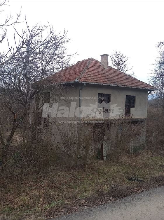 Porodična kuća i 10a placa-Ripanj -prodaje vlasnik — 8